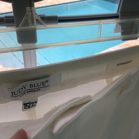 NWOT, Judy Blue, White Cargo Jeans - Picture 3 of 8
